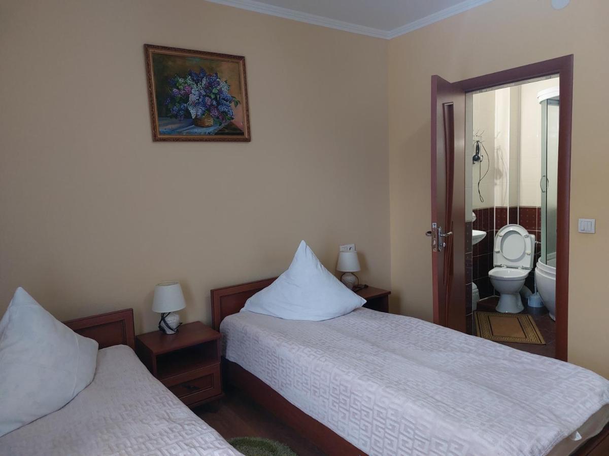 Pyate Koleso Hotel Lazeshchyna Luaran gambar
