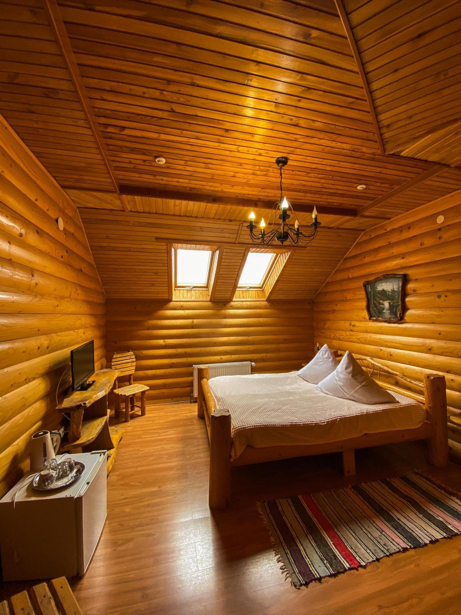 Pyate Koleso Hotel Lazeshchyna Luaran gambar