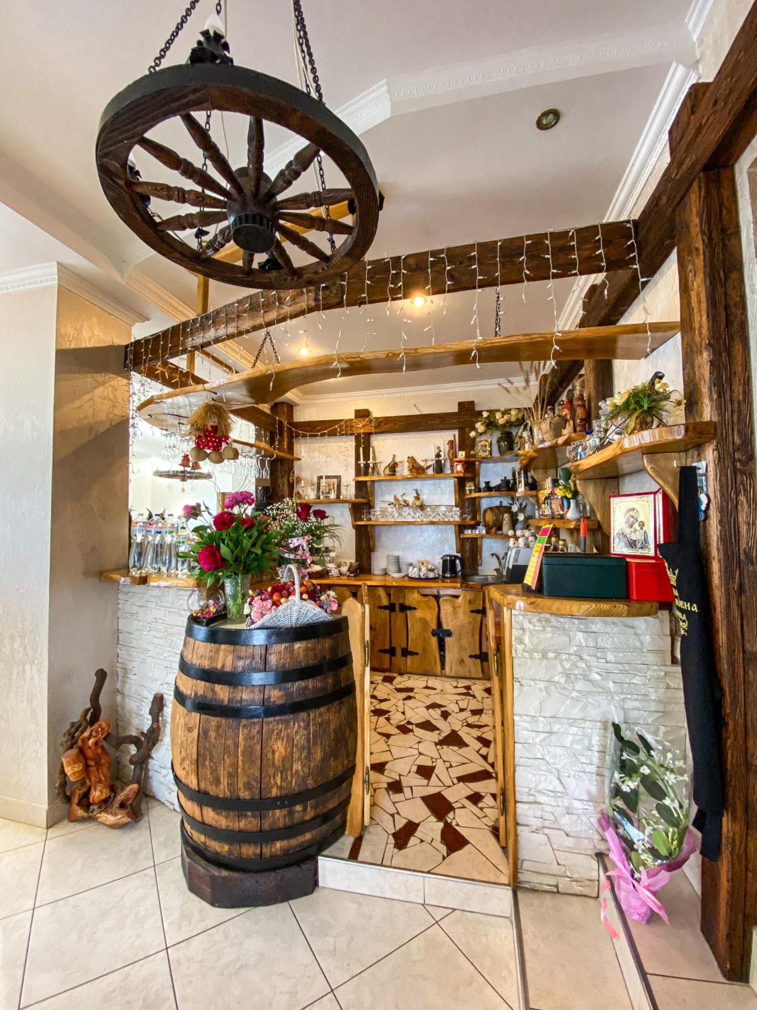 Pyate Koleso Hotel Lazeshchyna Luaran gambar