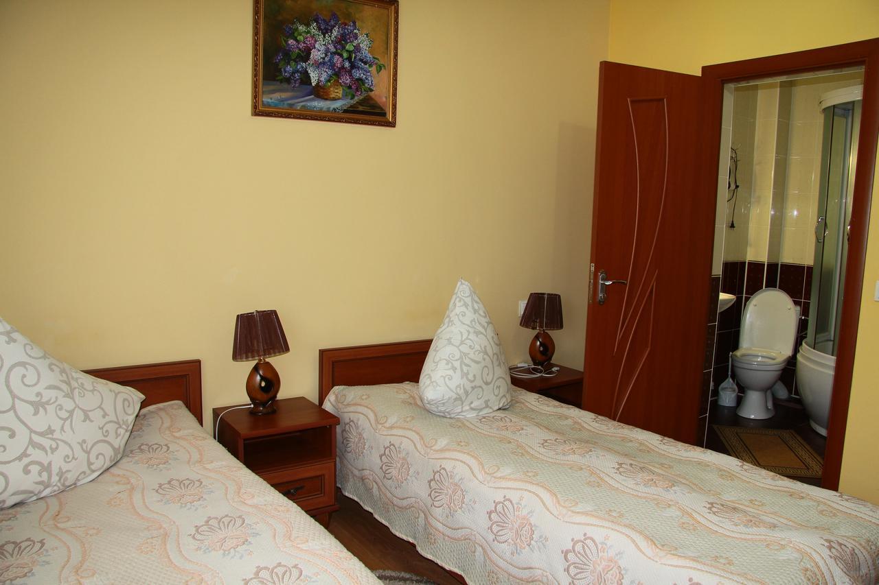 Pyate Koleso Hotel Lazeshchyna Luaran gambar