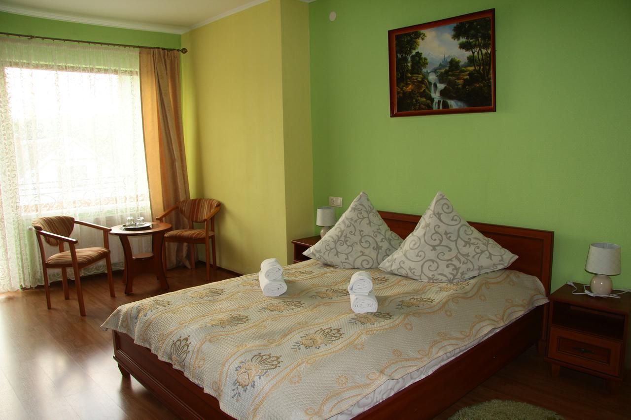 Pyate Koleso Hotel Lazeshchyna Luaran gambar
